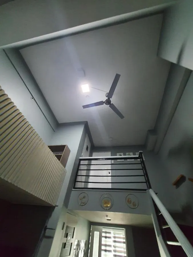 Apartment Cozy Lofts Closed To Shopping Malls & Mrt Station Manila